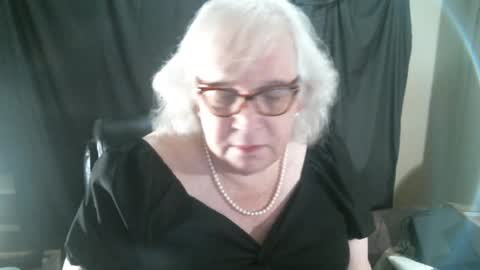 Sissy Diane online show from 12/26/24, 12:25