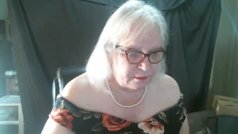Sissy Diane online show from 02/23/25, 01:53