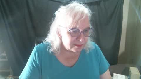 Sissy Diane online show from 12/01/25, 12:37