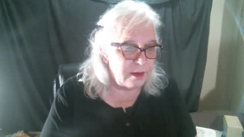 Sissy Diane online show from 12/04/25, 12:42