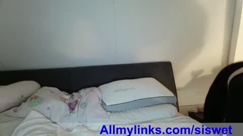 Snapshot of siswet19 chatting on 12/05/25, 01:09 Elise online show from 12/05/25, 01:09