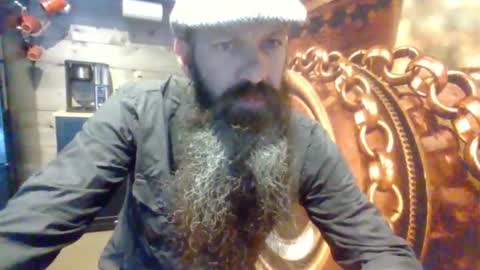Snapshot of sitonmybeardxxx chatting on 06/21/26, 10:01 sitonmybeardxxx online show from 06/21/26, 10:01