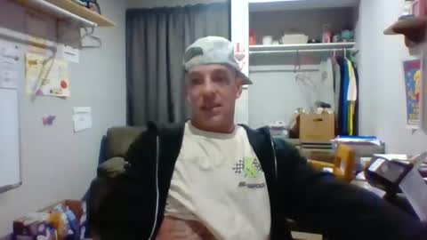 Snapshot of sitonmyfacemeowmm chatting on 12/18/25, 05:02 sitonmyfacemeowmm online show from 12/18/25, 05:02