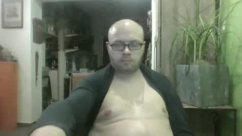 Snapshot of sixten113 chatting on 03/04/26, 06:03 sixten113 online show from 03/04/26, 06:03