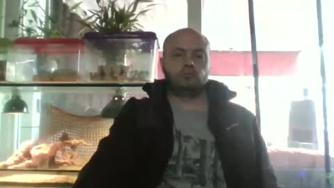 Snapshot of sixten113 chatting on 06/05/26, 12:33 sixten113 online show from 06/05/26, 12:33
