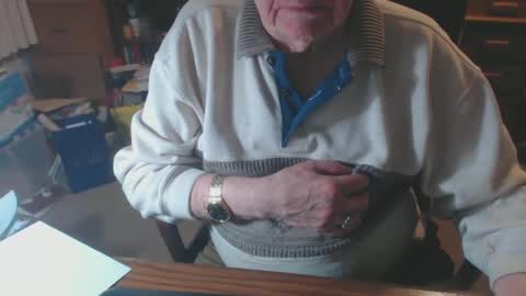 Snapshot of sjbottomboi chatting on 12/23/24, 12:57 sjbottomboi online show from 12/23/24, 12:57