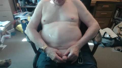 Snapshot of sjbottomboi chatting on 10/28/25, 10:23 sjbottomboi online show from 10/28/25, 10:23