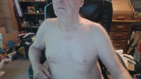 Snapshot of sjbottomboi chatting on 11/16/25, 11:21 sjbottomboi online show from 11/16/25, 11:21