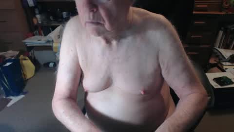Snapshot of sjbottomboi chatting on 06/04/26, 02:01 sjbottomboi online show from 06/04/26, 02:01