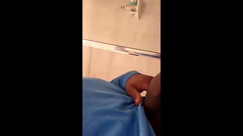 Snapshot of sjtea1717 chatting on 03/29/26, 10:43 sjtea1717 online show from 03/29/26, 10:43