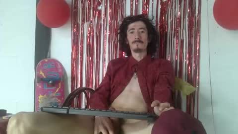 Snapshot of sk8sir chatting on 02/12/26, 04:35 sk8sir online show from 02/12/26, 04:35