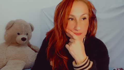 Snapshot of skarlett2072 chatting on 02/13/25, 12:11 Arlett online show from 02/13/25, 12:11