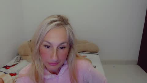 Snapshot of skarlett2072 chatting on 05/18/26, 12:55 Arlett online show from 05/18/26, 12:55