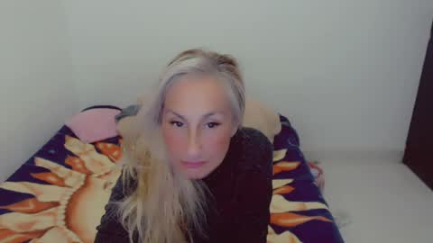 Snapshot of skarlett2072 chatting on 05/21/26, 05:25 Arlett online show from 05/21/26, 05:25