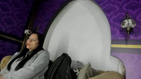skarlettbarnes online show from 05/13/26, 11:51