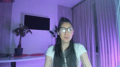 Snapshot of skarlettforeve chatting on 04/15/26, 09:37 skarlett online show from 04/15/26, 09:37