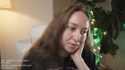 Im Scarlett  ONLINE  5pm-10pm NYC time  online show from 12/13/24, 01:37