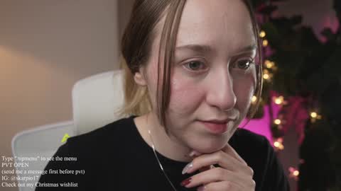 Im Scarlett  ONLINE  5pm-10pm NYC time  online show from 12/17/24, 12:34