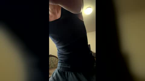 Snapshot of skeettlez chatting on 05/17/26, 12:56 Skeetz420 online show from 05/17/26, 12:56