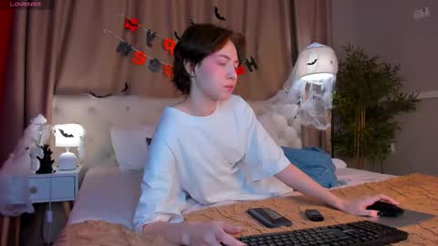 Emily online show from 10/25/25, 01:13