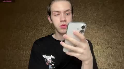 Snapshot of skibatryanka chatting on 05/11/26, 02:50 SKIBA online show from 05/11/26, 02:50