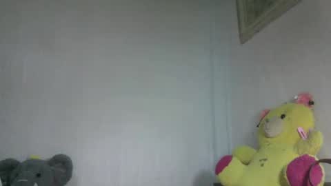 Snapshot of skie1111 chatting on 05/10/26, 04:45 Shie online show from 05/10/26, 04:45