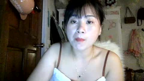 Snapshot of skie1111 chatting on 07/17/26, 01:40 Shie online show from 07/17/26, 01:40