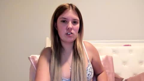 Snapshot of skiimaskabby chatting on 09/11/25, 02:55 skiimaskabby online show from 09/11/25, 02:55