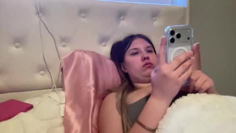 Snapshot of skiimaskabby chatting on 02/11/26, 06:51 skiimaskabby online show from 02/11/26, 06:51