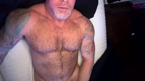 Snapshot of skimaskedbeef chatting on 12/24/24, 09:39 BEEF online show from 12/24/24, 09:39