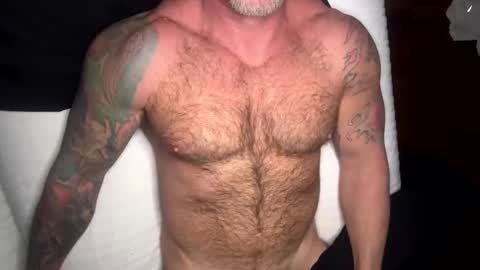 Snapshot of skimaskedbeef chatting on 01/08/25, 09:21 BEEF online show from 01/08/25, 09:21