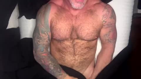 Snapshot of skimaskedbeef chatting on 01/29/25, 09:44 BEEF online show from 01/29/25, 09:44