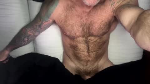 Snapshot of skimaskedbeef chatting on 02/12/25, 09:31 BEEF online show from 02/12/25, 09:31