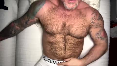 Snapshot of skimaskedbeef chatting on 02/16/25, 07:05 BEEF online show from 02/16/25, 07:05