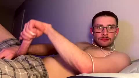 Snapshot of skinndick214 chatting on 09/26/25, 10:19 daddy online show from 09/26/25, 10:19