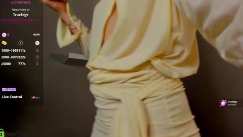 Snapshot of skinny_alice chatting on 03/07/26, 01:13 Alice GMT 2 Mon Tues Thur Fri Sun 0300am-0900am online show from 03/07/26, 01:13