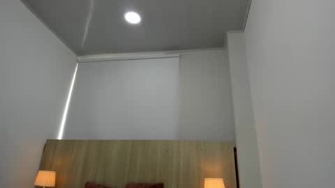 Snapshot of skinny_ariadna chatting on 09/25/25, 11:25 Ariadna online show from 09/25/25, 11:25