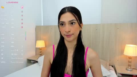Snapshot of skinny_ariadna chatting on 10/14/25, 11:22 Ariadna online show from 10/14/25, 11:22