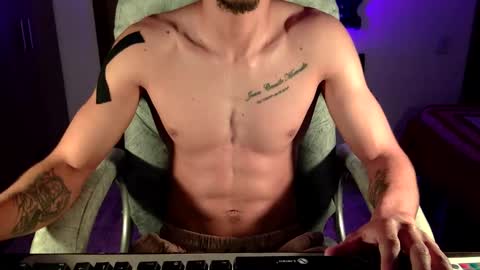 Snapshot of skinny_boy_hot chatting on 02/16/26, 05:47 skinny online show from 02/16/26, 05:47