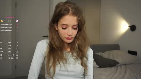 Snapshot of skinny_eve chatting on 10/15/25, 05:24 Emily online show from 10/15/25, 05:24