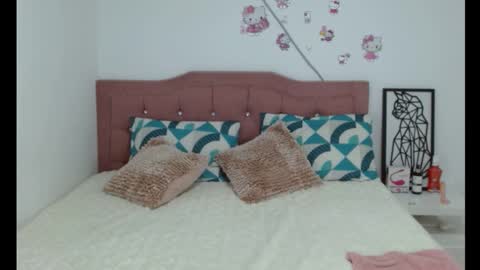 Hailey online show from 01/05/25, 06:13