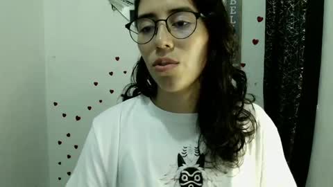 Raelle online show from 05/17/26, 01:14