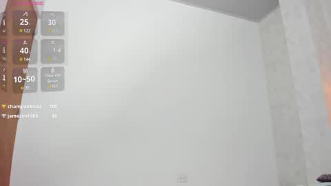 Snapshot of skinny_isabela chatting on 03/07/25, 02:34 Isabela online show from 03/07/25, 02:34