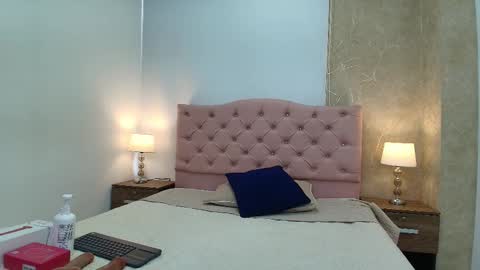 Noa online show from 12/18/25, 11:27