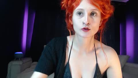 Snapshot of skinny_raven chatting on 11/19/25, 10:10 Marion online show from 11/19/25, 10:10
