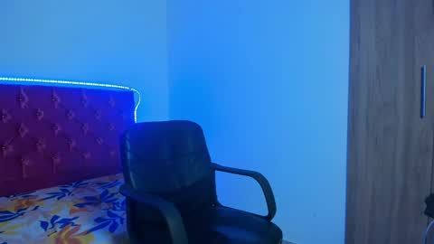 sam online show from 04/11/26, 04:50