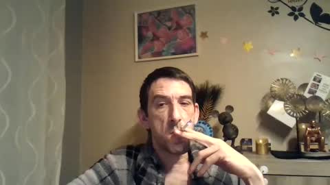 Snapshot of skinnybigcock2 chatting on 01/28/25, 04:18 SkinnyBigCock2 online show from 01/28/25, 04:18