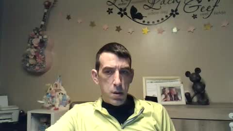 Snapshot of skinnybigcock2 chatting on 03/17/26, 03:33 SkinnyBigCock2 online show from 03/17/26, 03:33