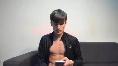 Snapshot of skinnyguywithbigd chatting on 01/06/25, 05:38 skinnyguywithbigd online show from 01/06/25, 05:38