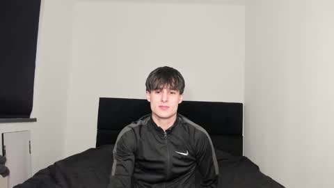 Snapshot of skinnyguywithbigd chatting on 11/27/25, 02:52 skinnyguywithbigd online show from 11/27/25, 02:52